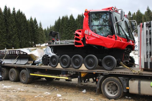 001 PistenBully 400