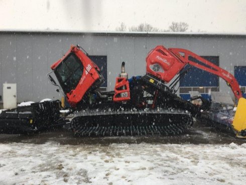 Nową maszynę Pisten Bully 400 W 4F