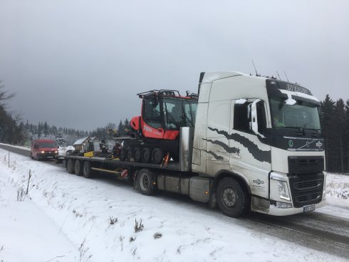 003 PistenBully 100 4F