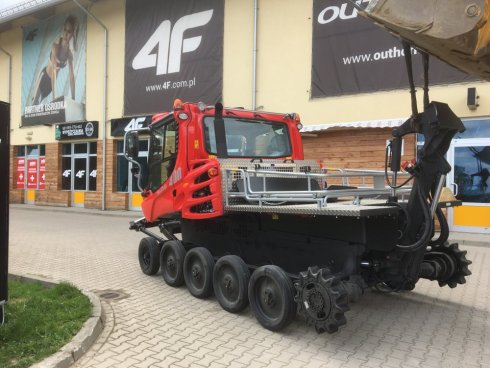 Delikatny przewoz do garazu - PistenBully 400